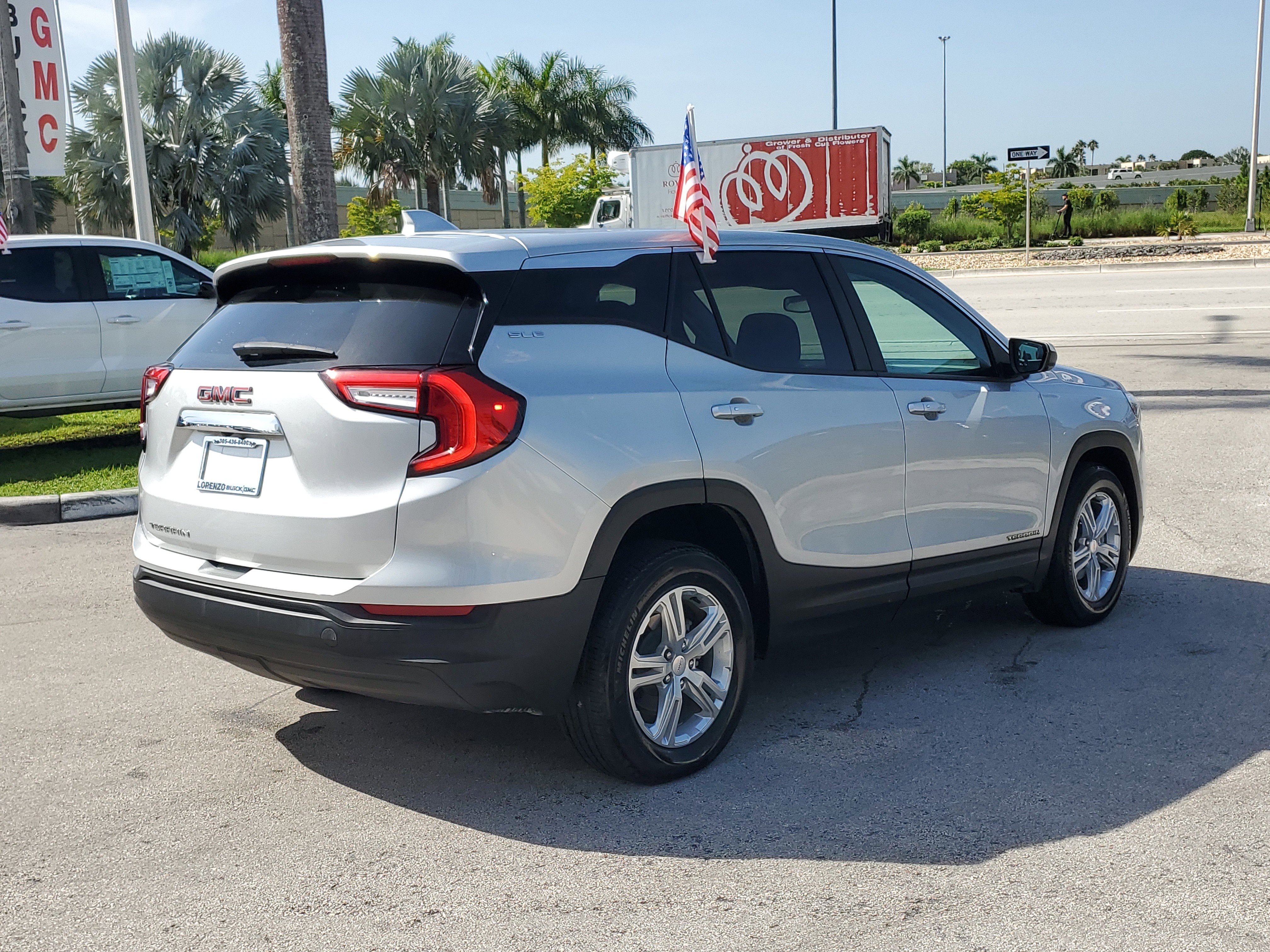 Used 2022 GMC Terrain SLE image 5