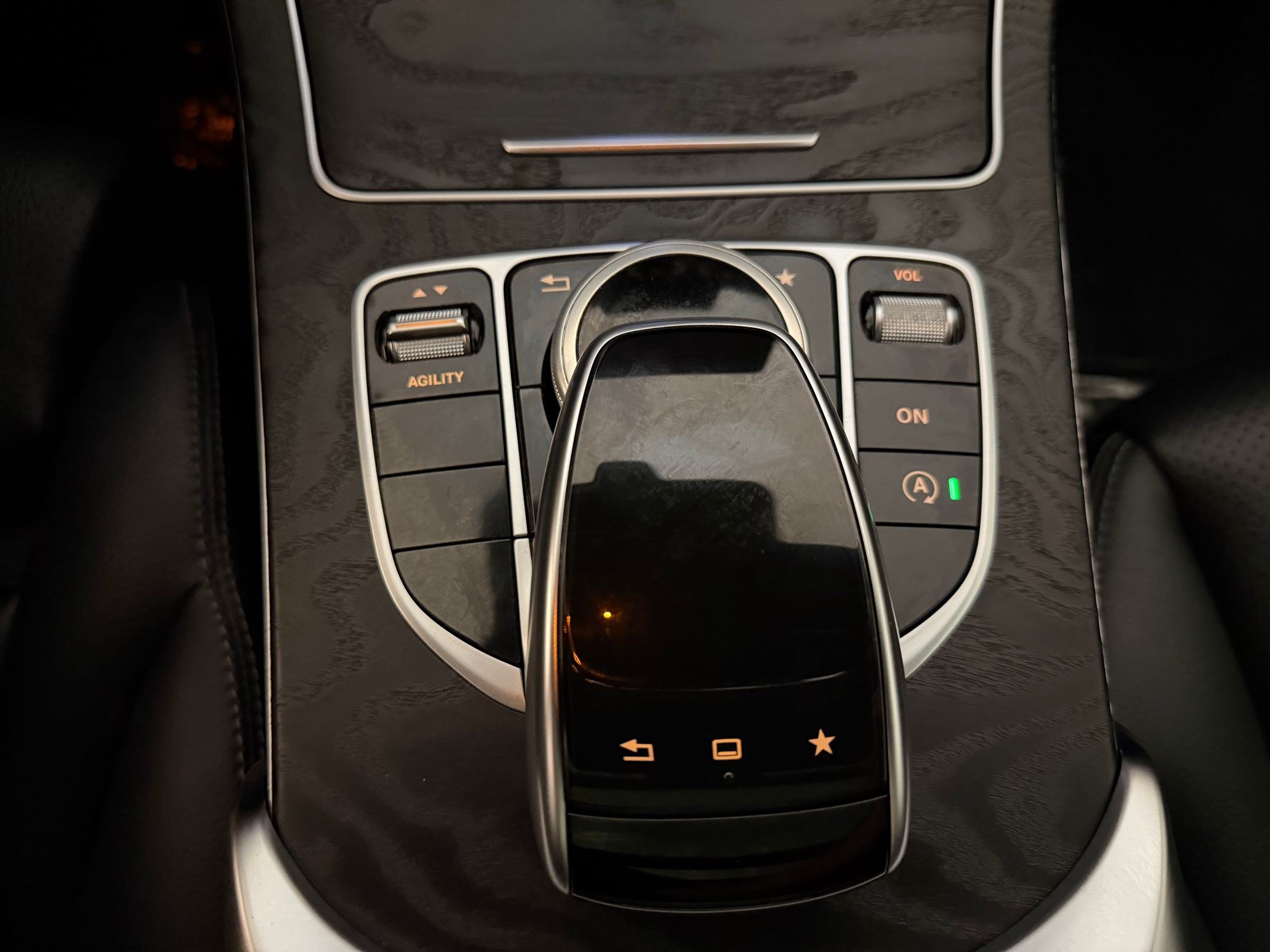 Used 2015 Mercedes-Benz C 400 4MATIC image 19