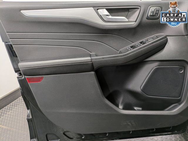 Used 2024 Ford Escape Platinum image 9