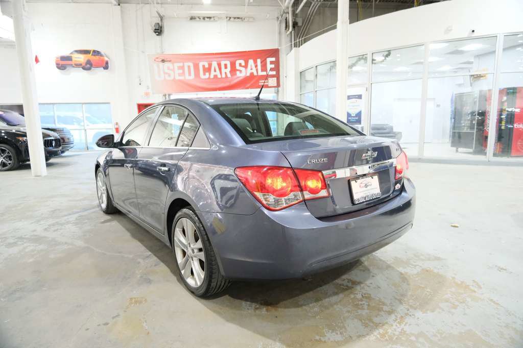 Used 2013 Chevrolet Cruze LTZ FWD image 8