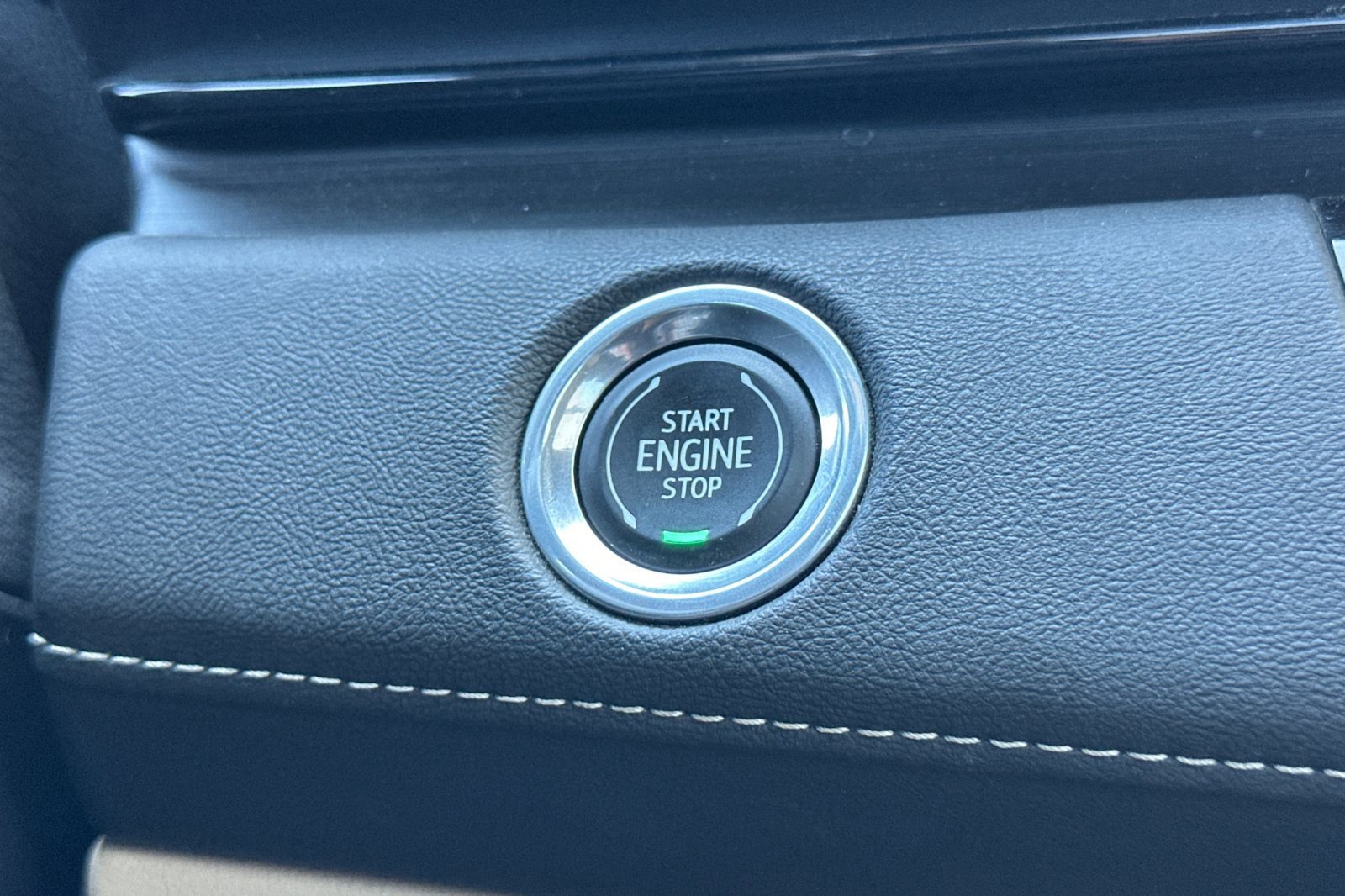 Certified 2023 Cadillac Escalade Premium Luxury w/ Performance Package image 36