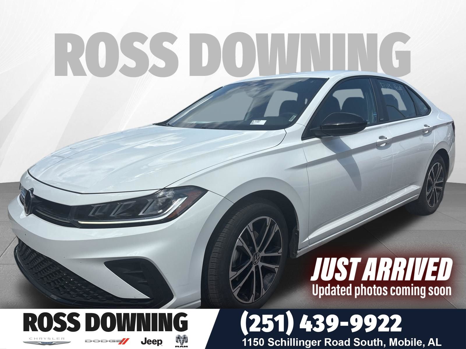 Used 2025 Volkswagen Jetta Sport FWD image 1