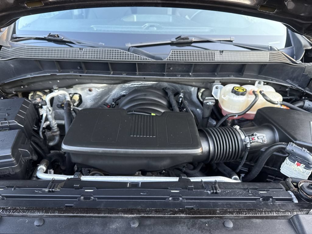 Used 2019 Chevrolet Silverado 1500 Custom w/ Custom Value Package AWD/4WD image 17
