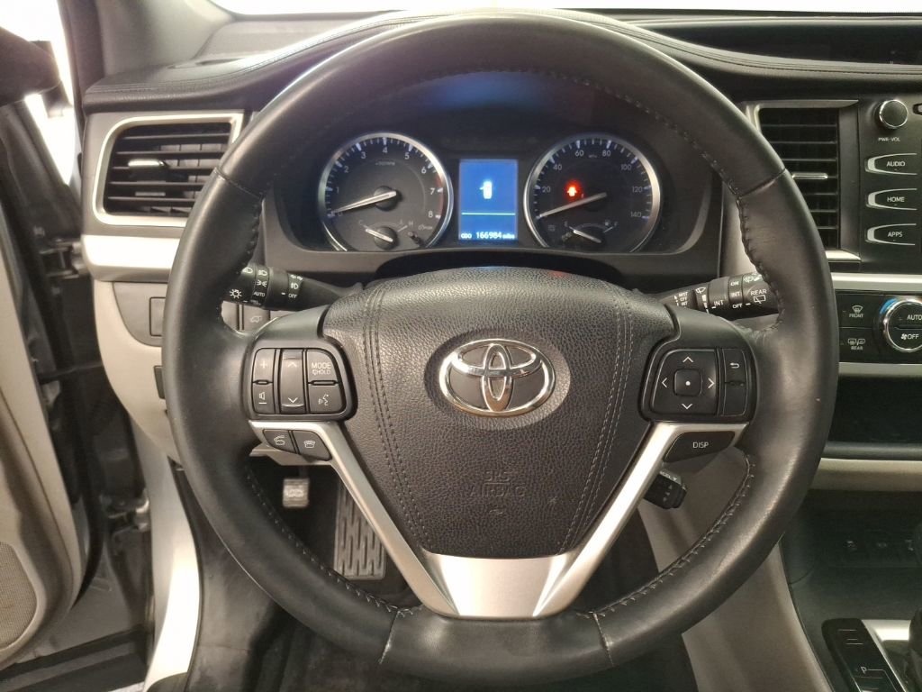 Used 2015 Toyota Highlander Plus image 21