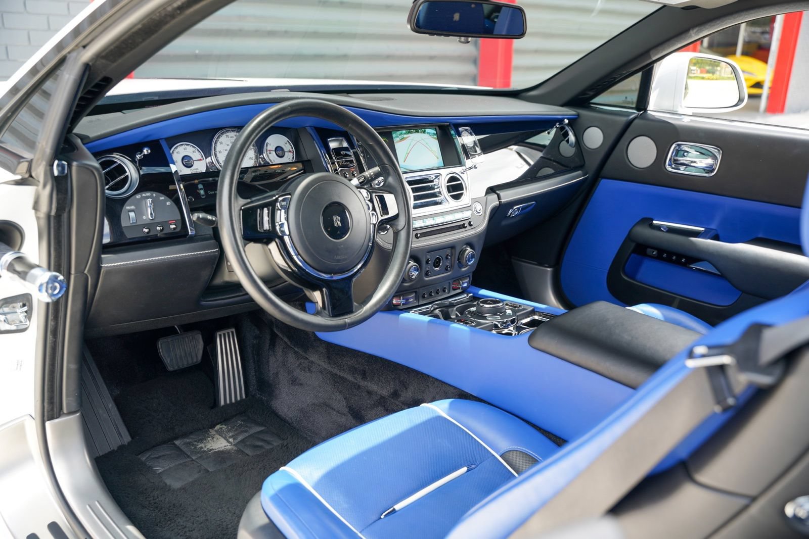 Used 2019 Rolls-Royce Wraith RWD image 25