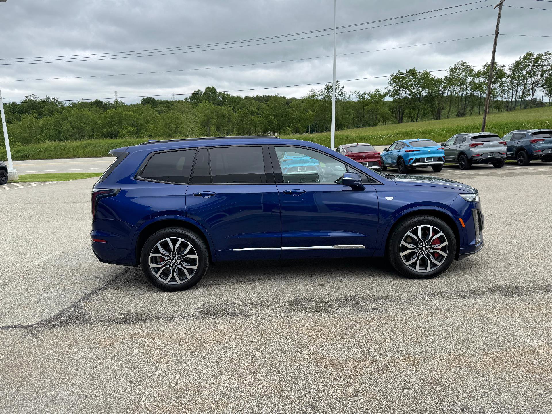 Used 2025 Cadillac XT6 Sport w/ Platinum Package image 6