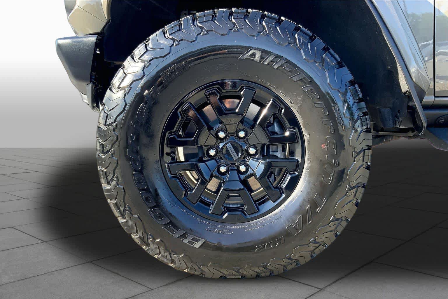Used 2025 Ford Bronco Raptor AWD/4WD image 11