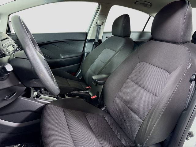 Used 2017 Kia Forte LX image 17