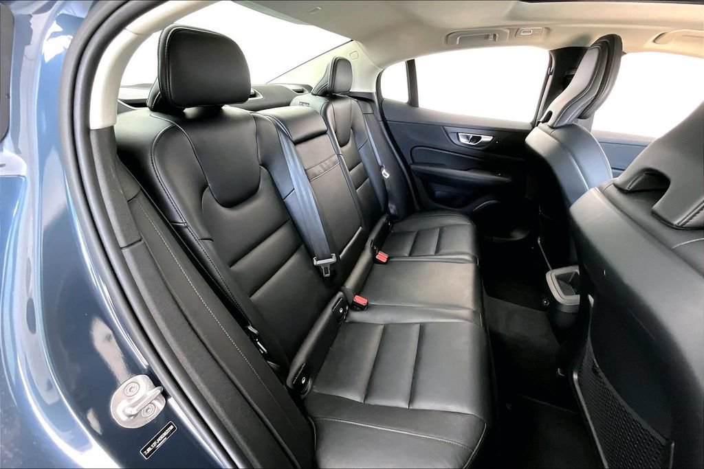 Used 2025 Volvo S60 B5 Core FWD image 35