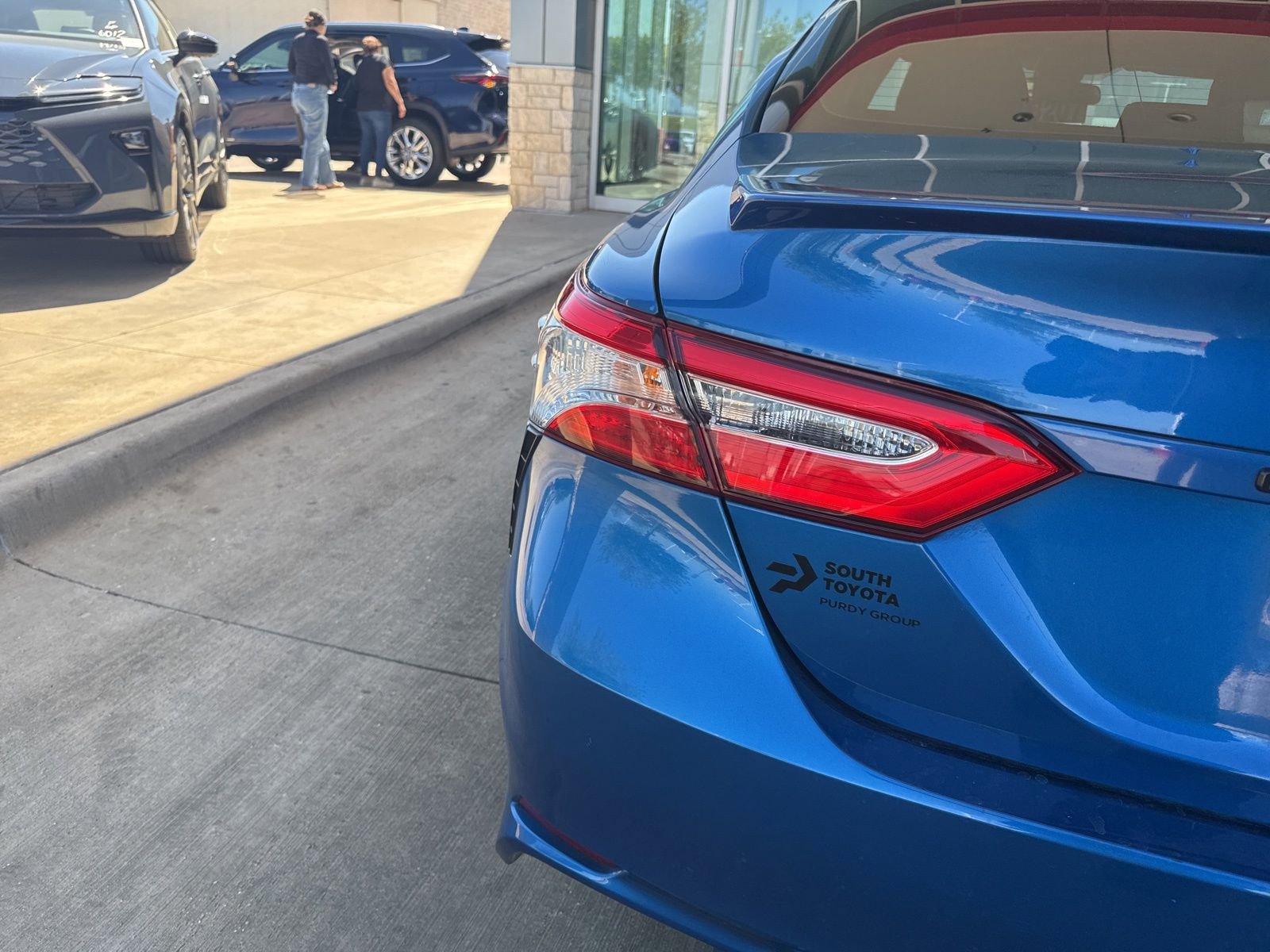 Used 2020 Toyota Camry SE image 5