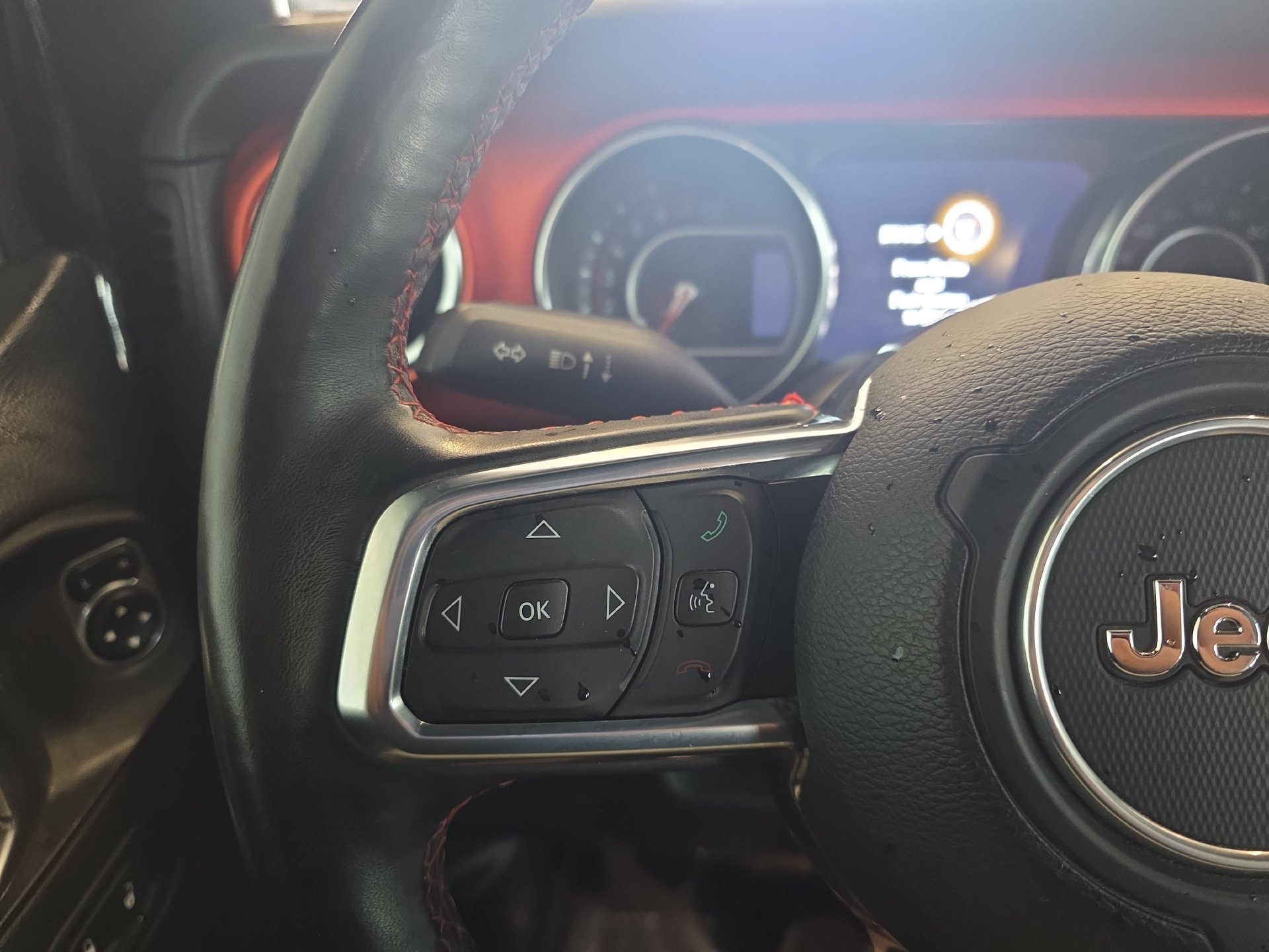 Used 2018 Jeep Wrangler Rubicon AWD/4WD image 16