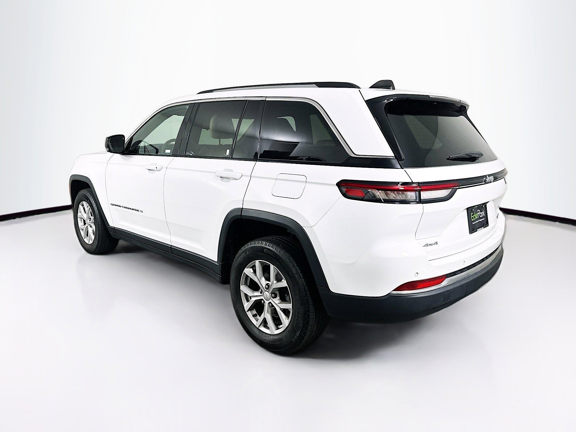 Used 2023 Jeep Grand Cherokee Limited AWD/4WD image 5