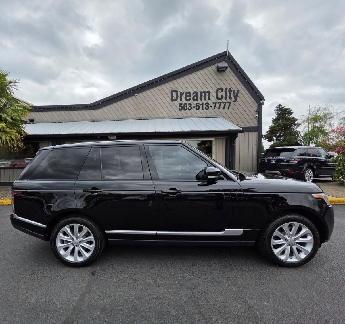 Used 2014 Land Rover Range Rover HSE AWD/4WD image 4
