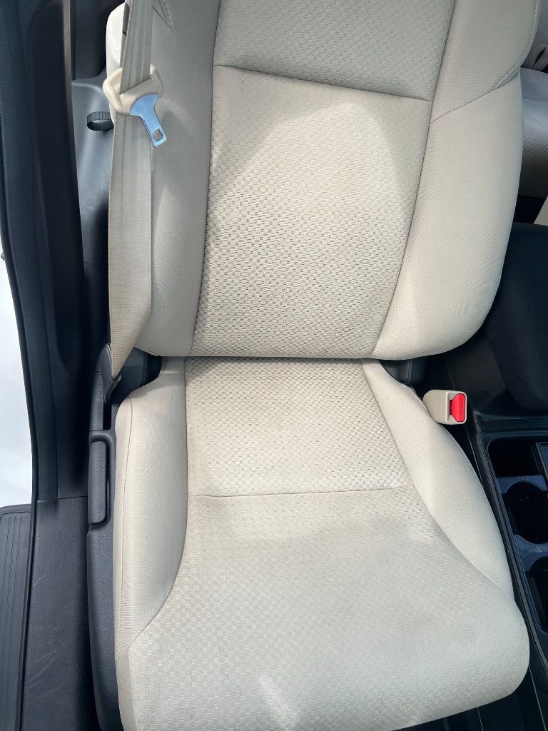 Used 2015 Honda CR-V LX image 28