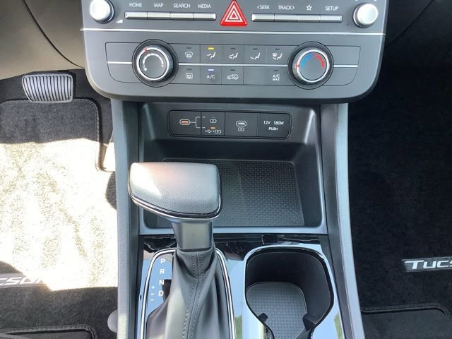 Certified 2025 Hyundai Tucson SE image 36