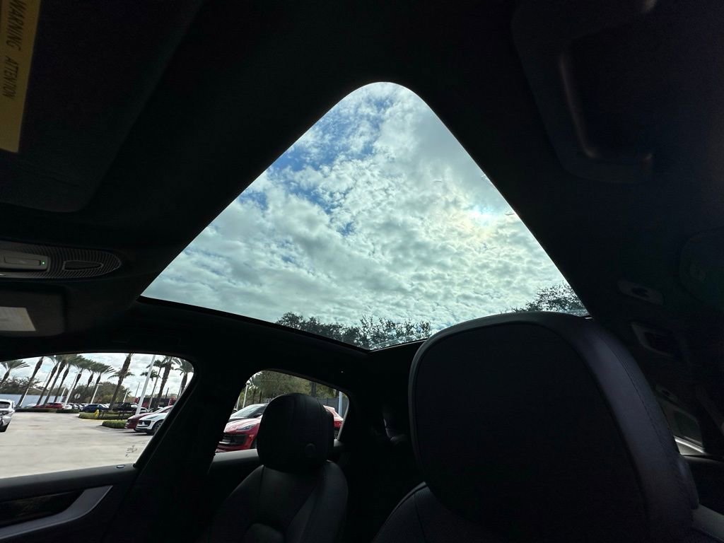 Used 2024 Porsche Cayenne Coupe image 22