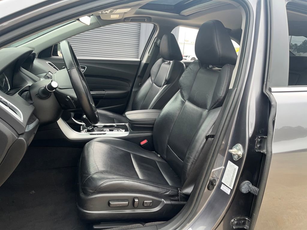 Used 2020 Acura TLX w/ Technology Package FWD image 10