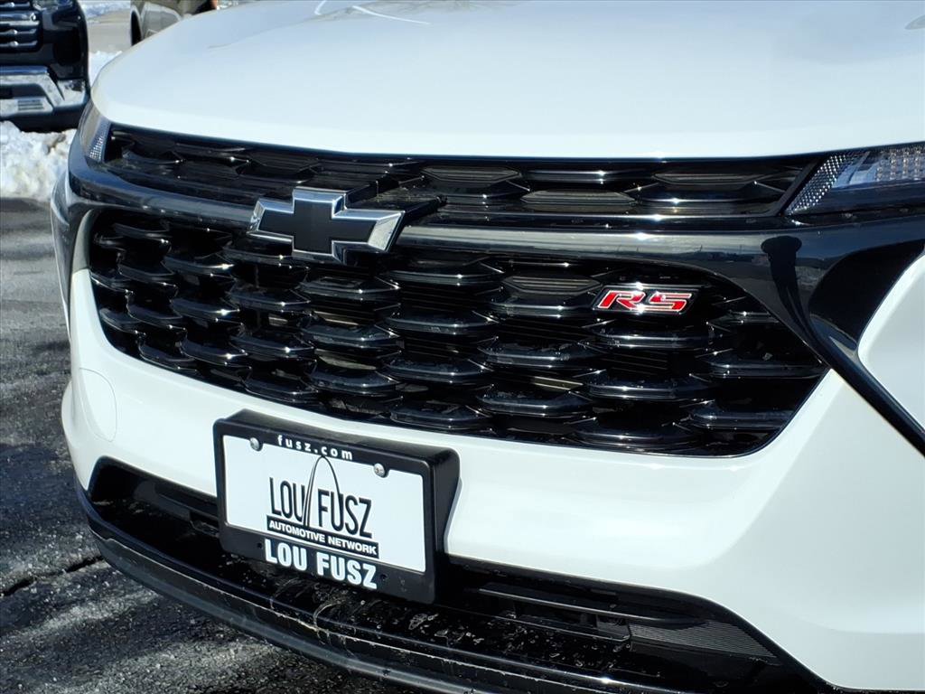 Used 2024 Chevrolet Trax RS w/ Driver Confidence Package image 33