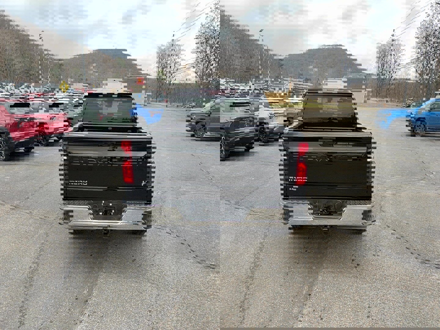 Used 2024 Chevrolet Silverado 1500 LT image 7