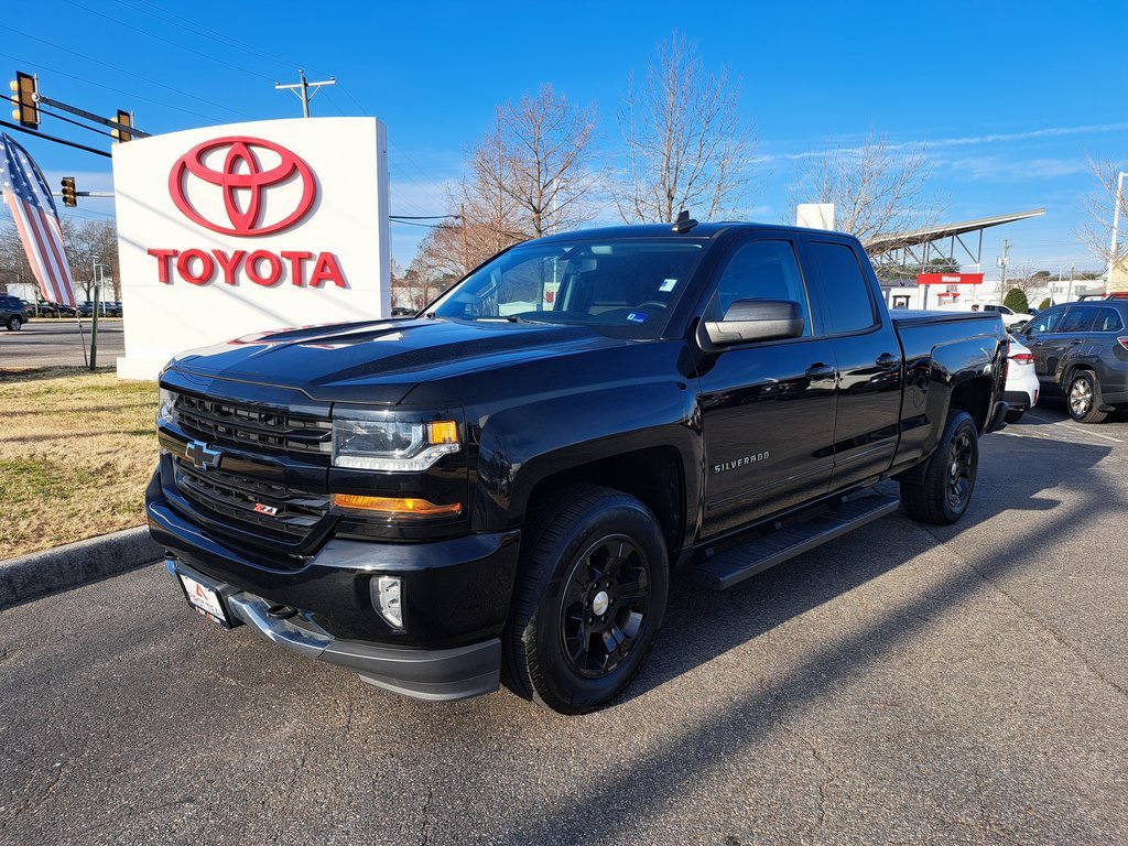 Used 2018 Chevrolet Silverado 1500 LT w/ All Star Edition image 2