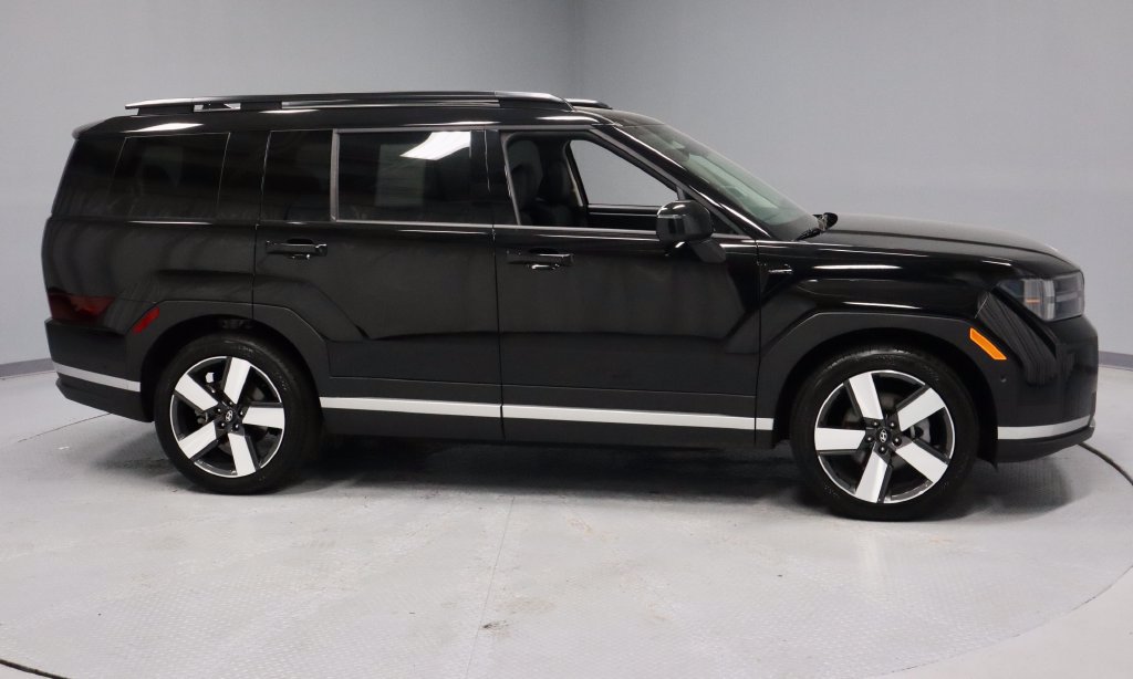 Used 2026 Hyundai Santa Fe Limited AWD/4WD image 12
