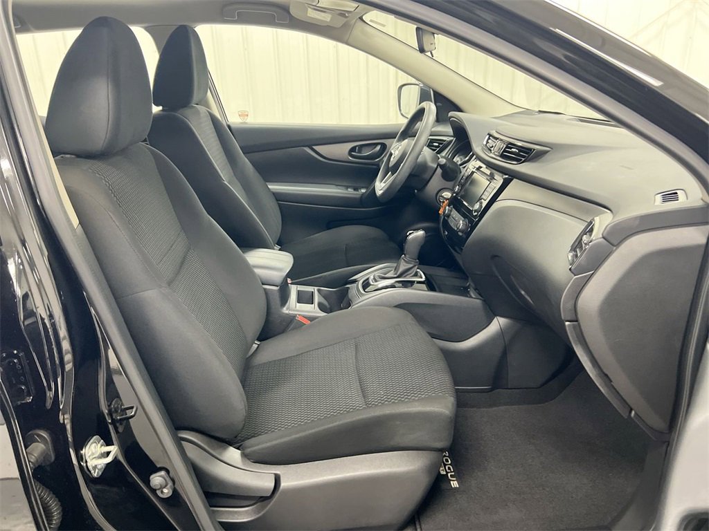 Used 2021 Nissan Rogue Sport S image 21