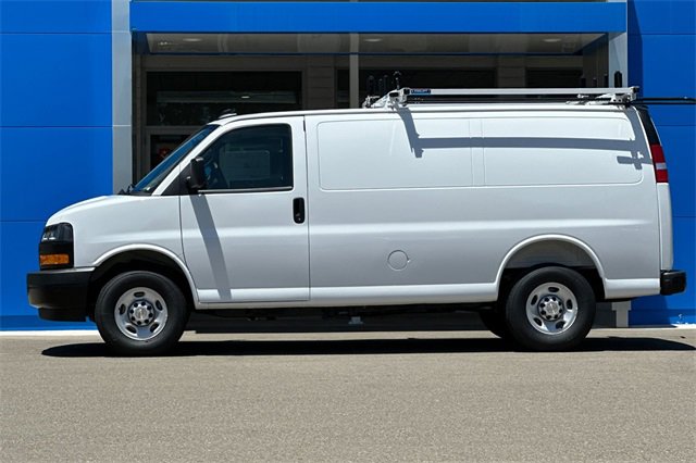 New 2025 Chevrolet Express 2500 Work Van w/ Driver Convenience Package image 9