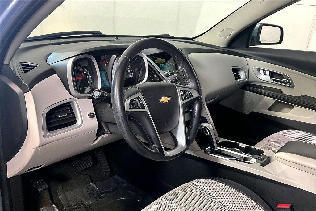 Used 2015 Chevrolet Equinox LT w/ Driver Convenience Package image 13