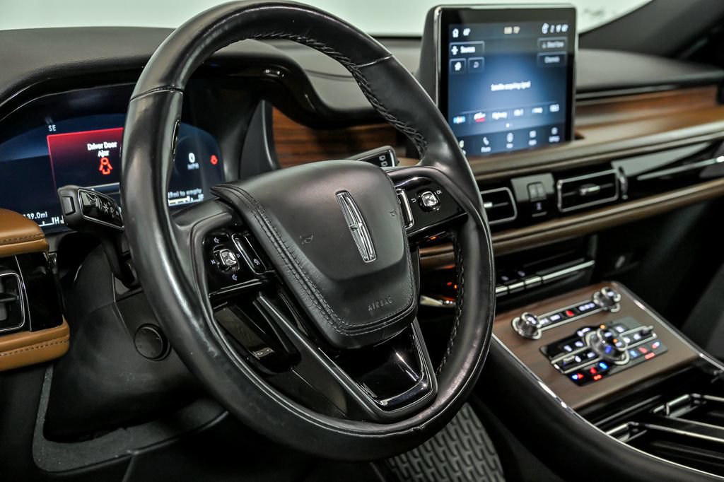 Used 2023 Lincoln Aviator Reserve w/ Equipment Group 201A AWD/4WD image 18