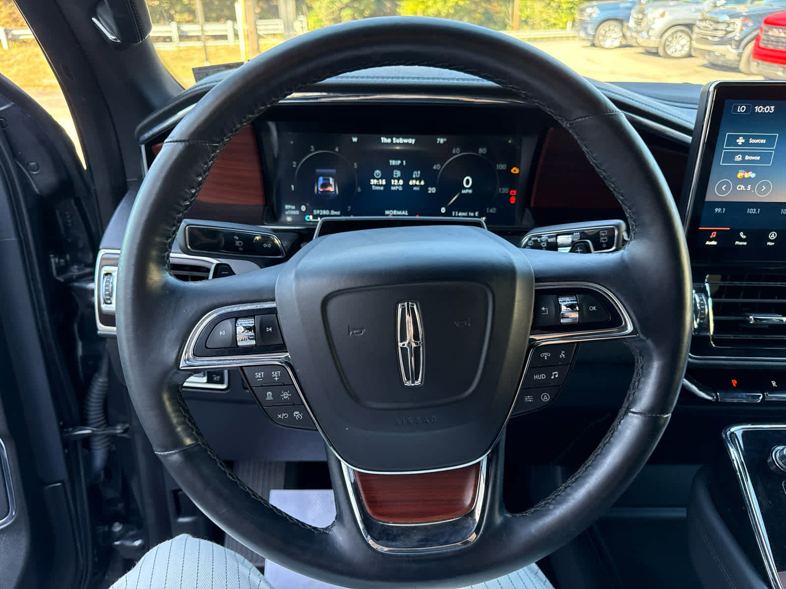 Used 2023 Lincoln Navigator Reserve image 14