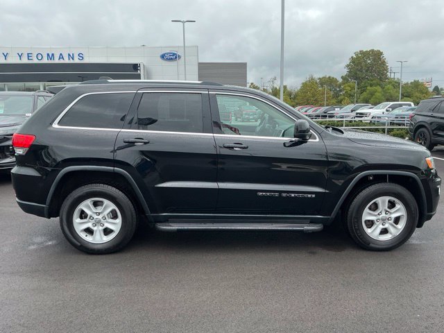 Used 2017 Jeep Grand Cherokee Laredo w/ Quick Order Package 23E AWD/4WD image 10