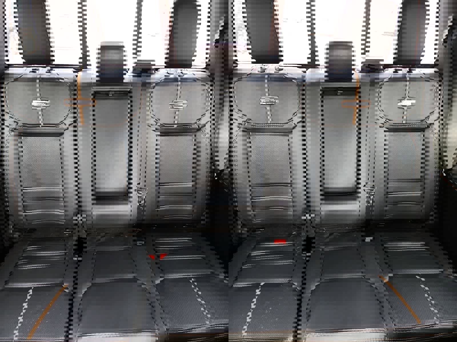 Used 2024 Ford F350 Platinum w/ FX4 Off-Road Package image 25