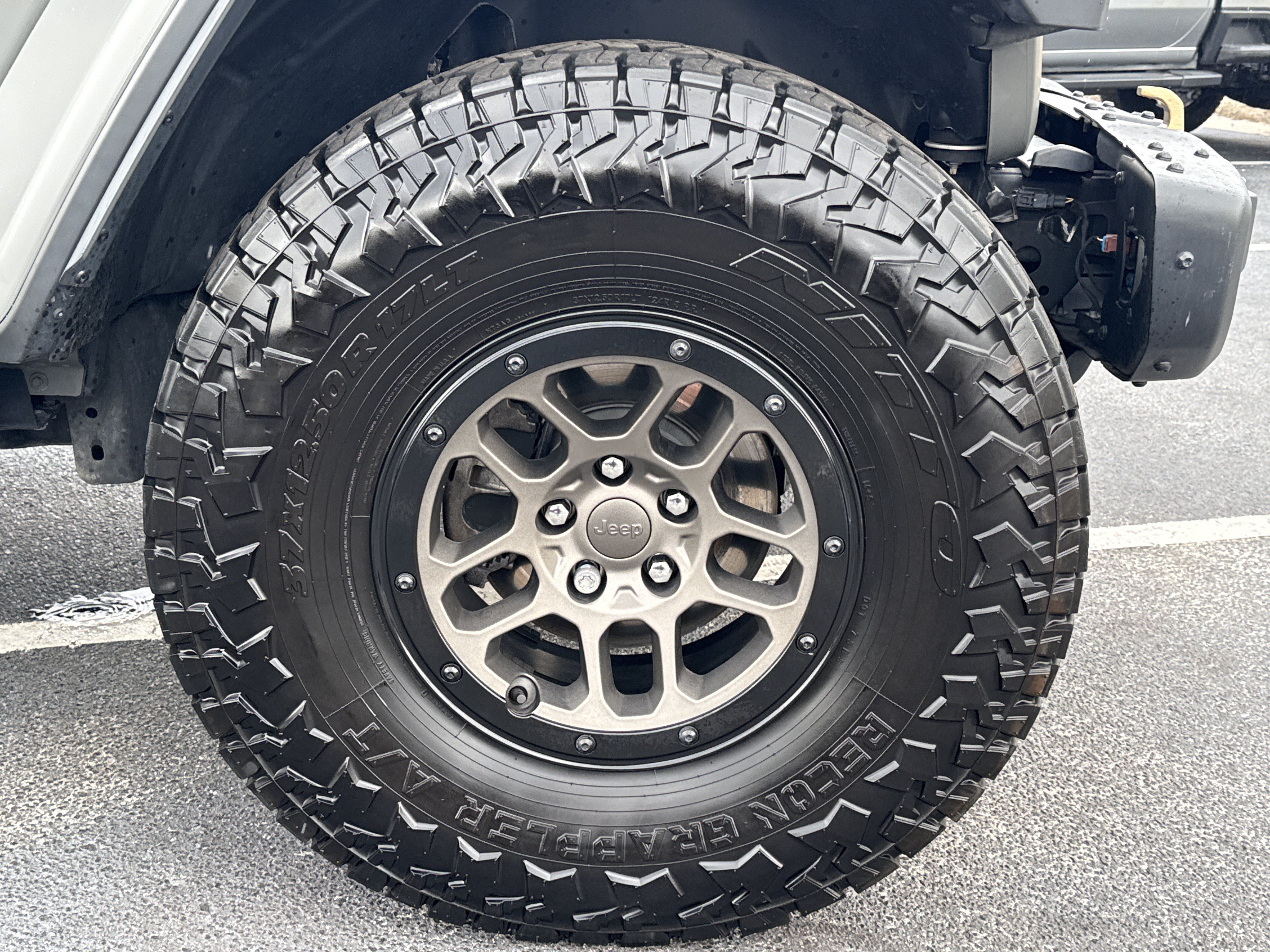 Used 2023 Jeep Wrangler Unlimited Rubicon 392 w/ Xtreme Recon 35" Tire Package AWD/4WD image 12