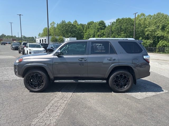 Used 2018 Toyota 4Runner SR5 AWD/4WD image 5