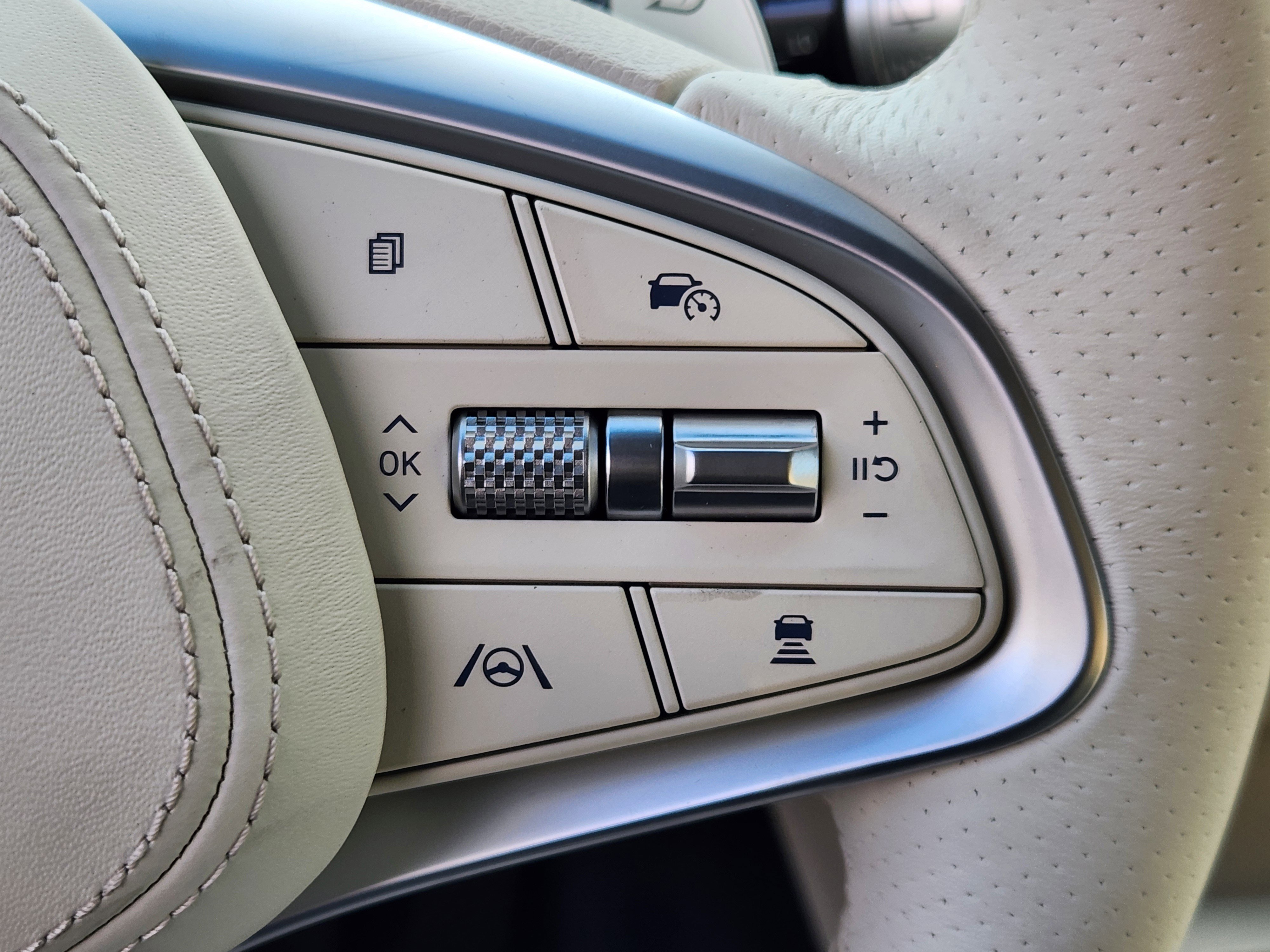 Used 2025 Genesis Electrified GV70 Advanced w/ Prestige Package image 26