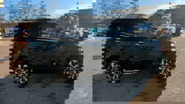 Certified 2022 Buick Encore Preferred w/ Safety Package image 9