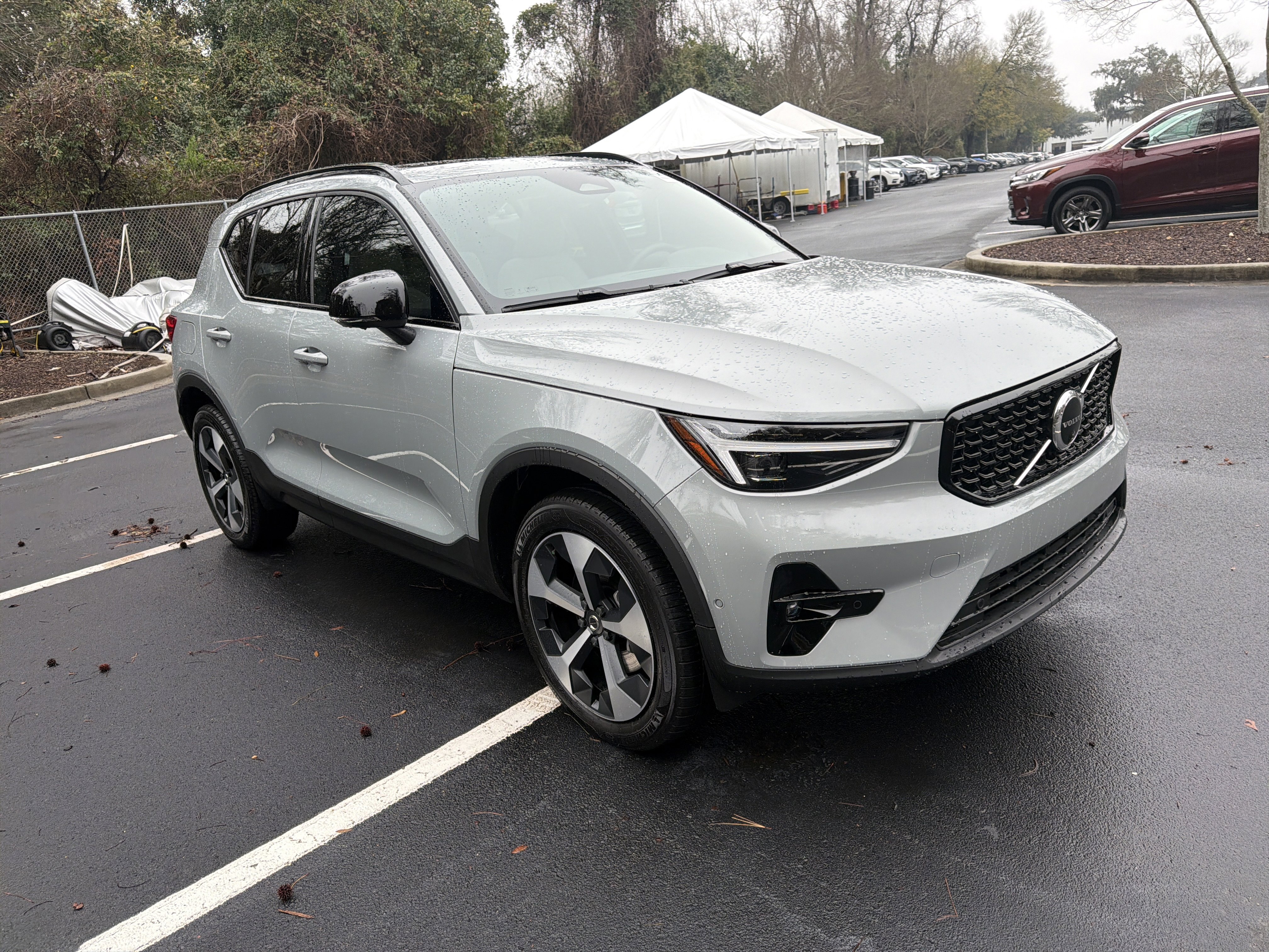 Used 2026 Volvo XC40 B5 Plus w/ Protection Package Premier image 40