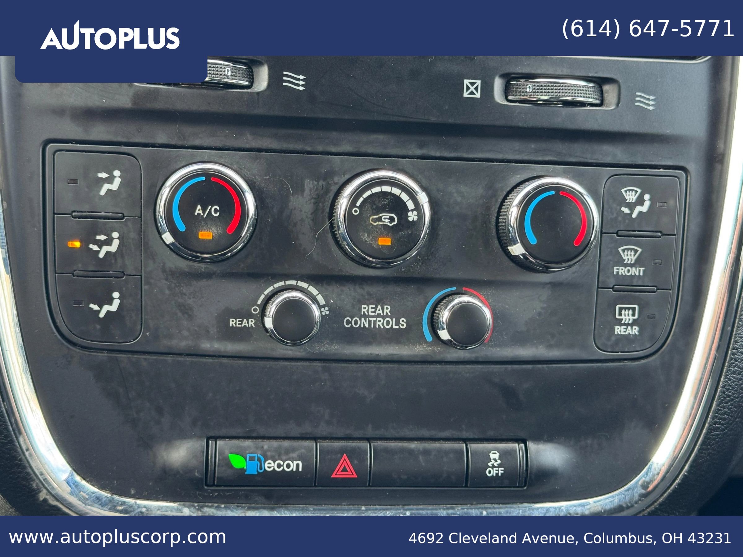 Used 2015 Dodge Grand Caravan SE image 23