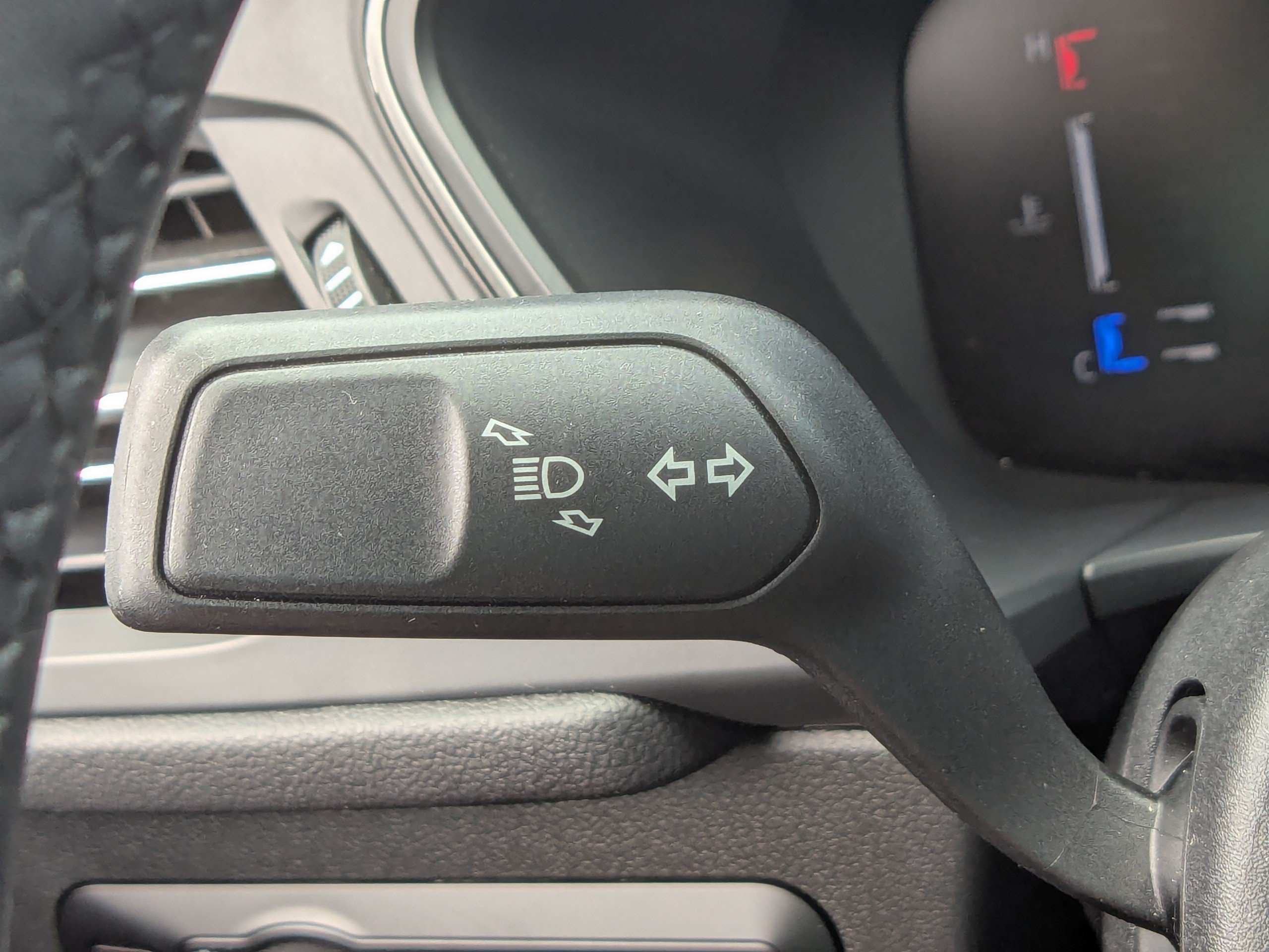 Used 2023 Ford Escape Active w/ Tech Pack #1 AWD/4WD image 28