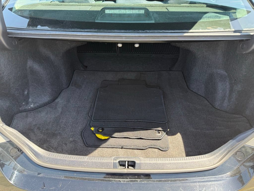 Used 2015 Toyota Camry LE FWD image 30