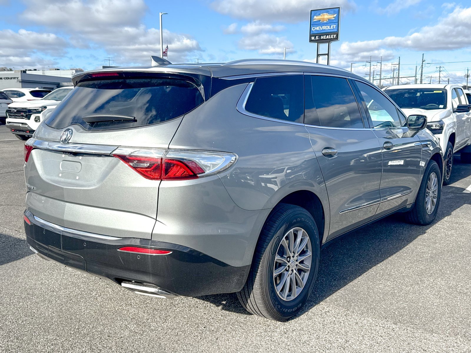 Certified 2024 Buick Enclave Premium image 7