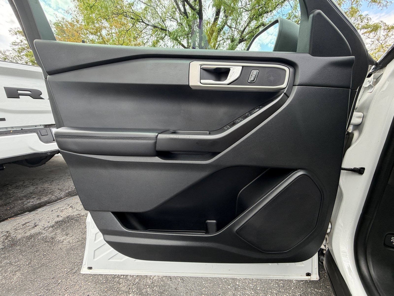 Used 2021 Ford Explorer 4WD image 17