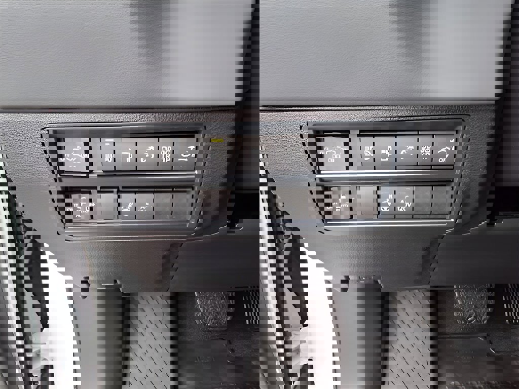 New 2025 Toyota Tundra Platinum AWD/4WD image 16