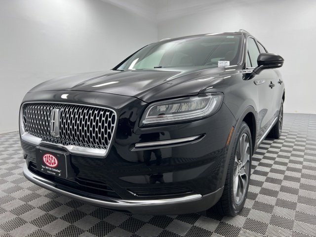 Used 2022 Lincoln Nautilus Reserve image 1