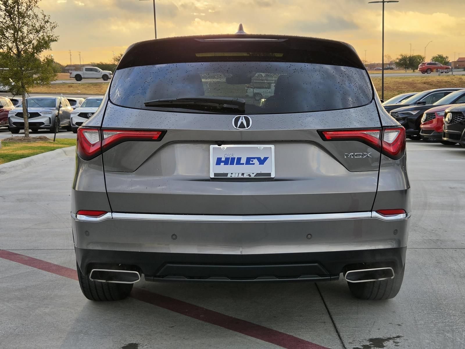 Used 2024 Acura MDX w/ Technology Package FWD image 4