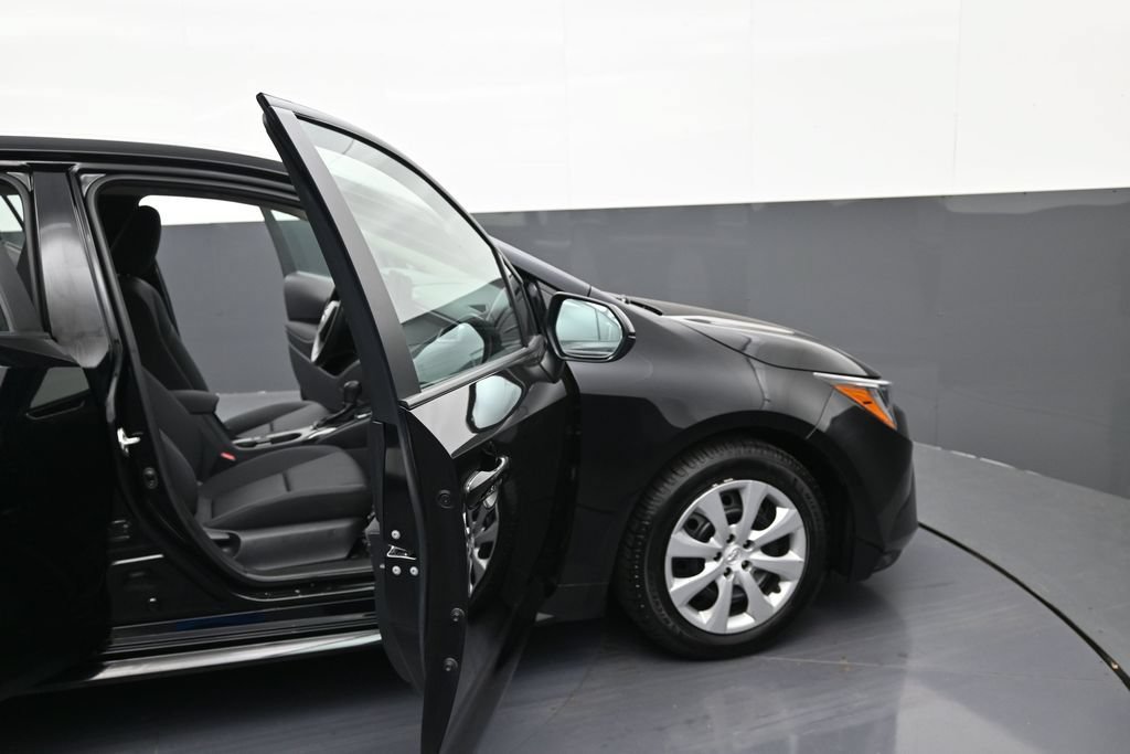 Used 2024 Toyota Corolla LE FWD image 9
