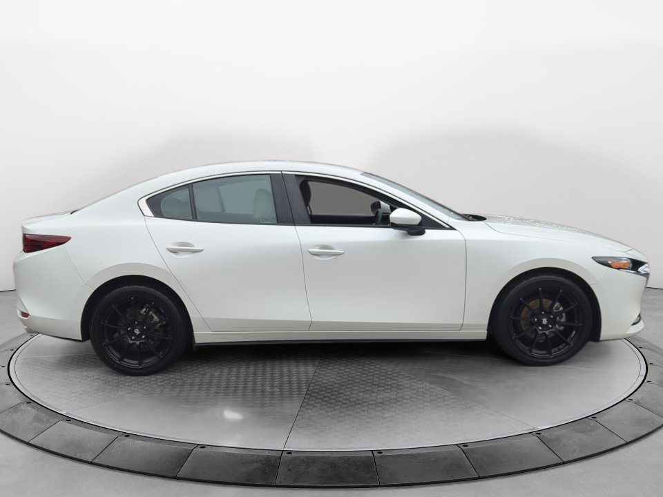 Used 2019 MAZDA MAZDA3 Sedan w/ Select Package image 8