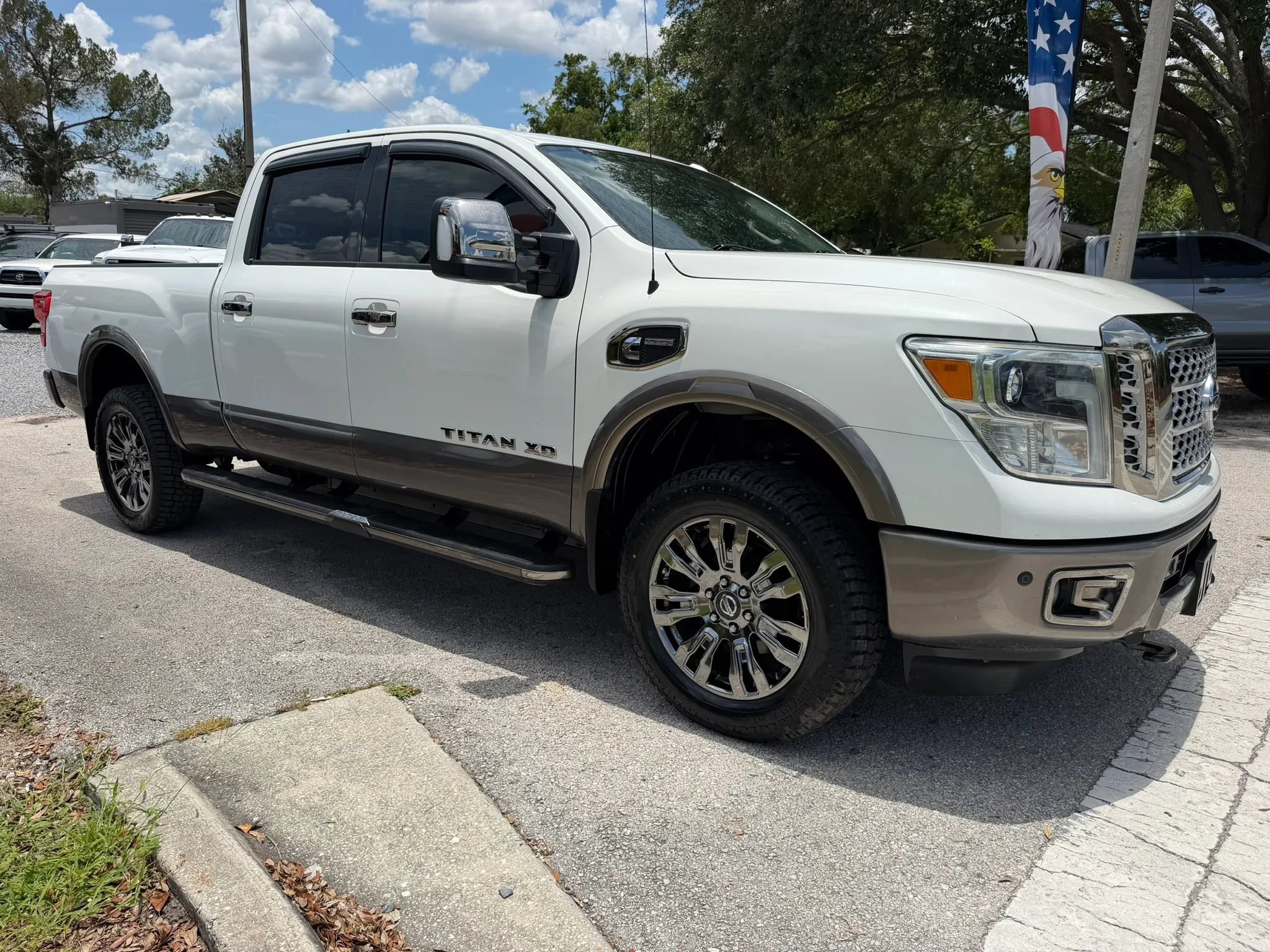 Used 2017 Nissan Titan Platinum Reserve AWD/4WD image 3