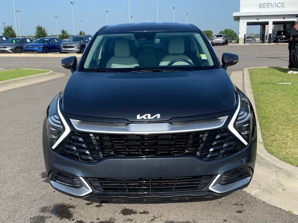 Certified 2024 Kia Sportage EX FWD image 2