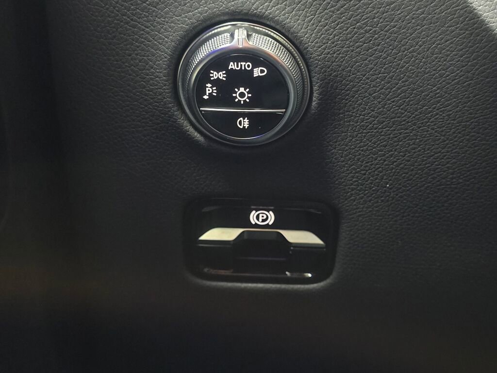 New 2026 Mercedes-Benz GLC 300 4MATIC image 39